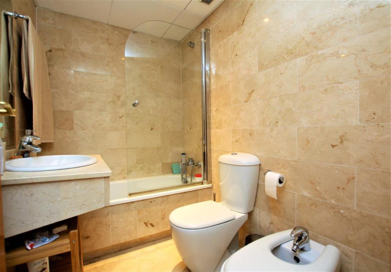 מארבלה Apartamento Beachfront La Jacaranda מראה חיצוני תמונה